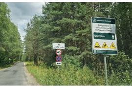 <b>GM. CZERSK. Kontrole prędkości na leśnej drodze udostępnionej do ruchu publicznego: Ustronie - Konewki</b>