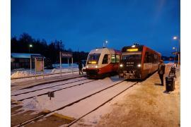 <b>GM. CZERSK. Autobusy zamiast pociągów?  Pociągi nie są skomunikowane, jeździ nimi coraz mniej pasażerów... APEL PREZESA</b>