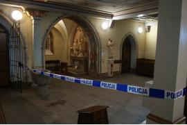 <b>Obrabowali trzy skarbonki <br>w czerskim kościele. Policja szuka sprawców (ZDJĘCIA) </b>