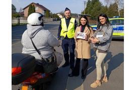 <b>CZERSK. Badano trzeźwość kierujących – wspólna akcja policji oraz CUS. Kontrola i edukacja (ZDJĘCIA)</b>