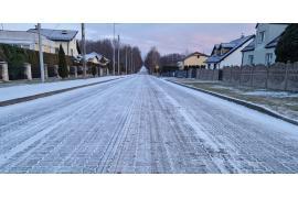 <b>GM. CZERSK. Trudne warunki na drogach, silny wiatr – ostrzeżenia meteorologiczne</b>