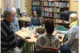 <b>Spotkanie DKK w Bibliotece Publicznej w Czersku. Życzenia dla miłośników książek</b>