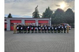 <b> POW. CHOJNICKI. Zakończenie szkolenia podstawowego strażaka-ratownika OSP. W zajęciach brali udział m.in. strażacy z gminy Czersk (ZDJĘCIA)</b>