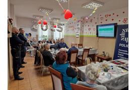 <b> CZERSK. DZIELNICOWI PRZEPROWADZILI DEBATĘ NA TEMAT BEZPIECZEŃSTWA SENIORÓW</b>